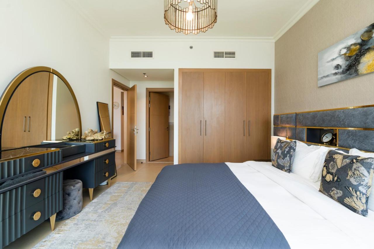 Prestige Living 1Br With Full Burj Khalifa View By Auberge Дубай Экстерьер фото