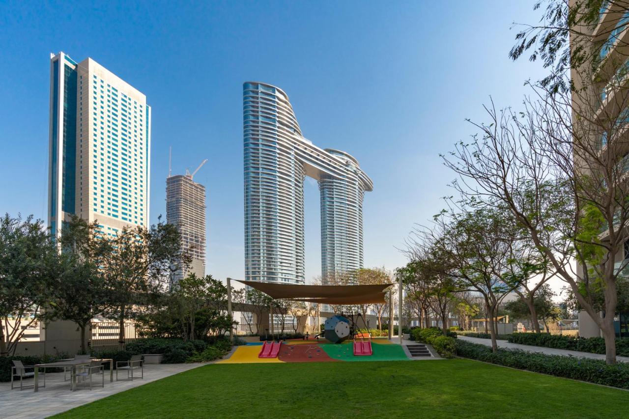 Prestige Living 1Br With Full Burj Khalifa View By Auberge Дубай Экстерьер фото